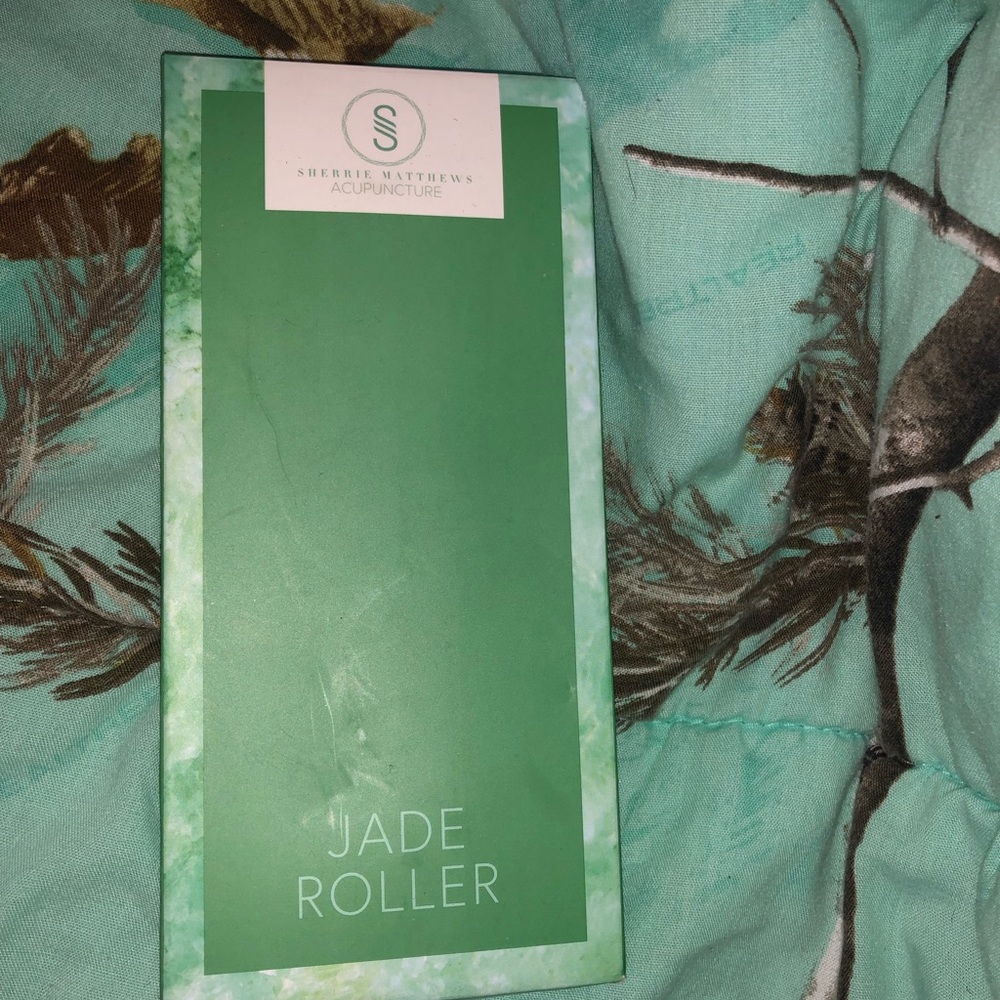 Sherry Mathews jade roller